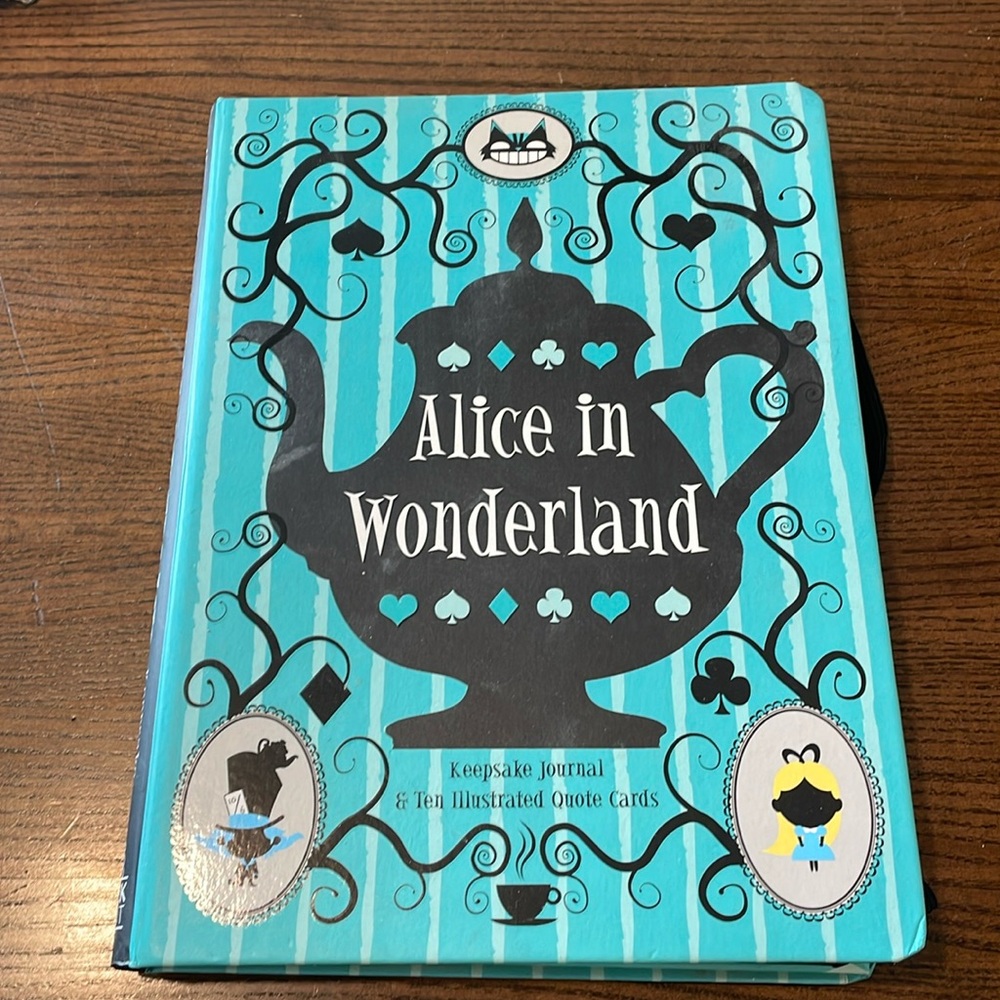 Alice in wonderland keepsake journal illustrated quote cards